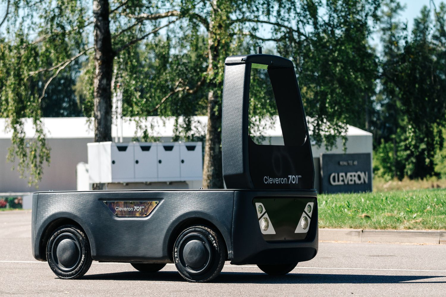 Cleveron unveils new driverless semiautonomous lastmile delivery